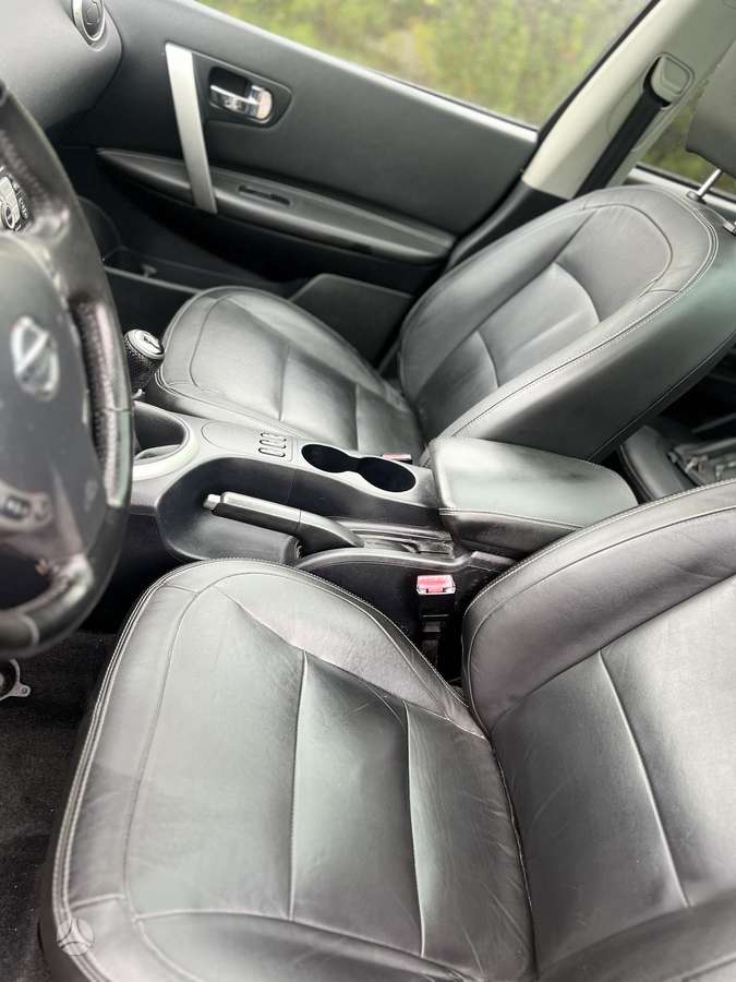 Nissan Qashqai+2 2009 — photo 17