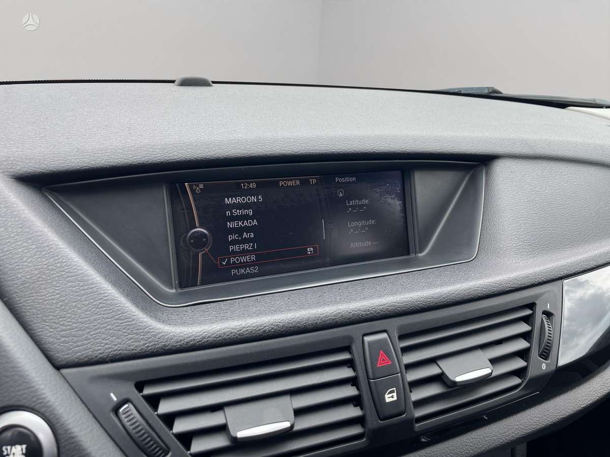 BMW X1 2011 — photo 17