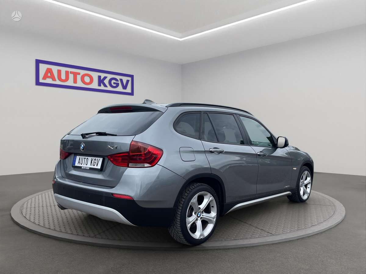 BMW X1 2011 — photo 5