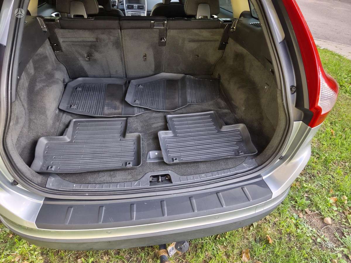 Volvo XC60 2010 — фото 20