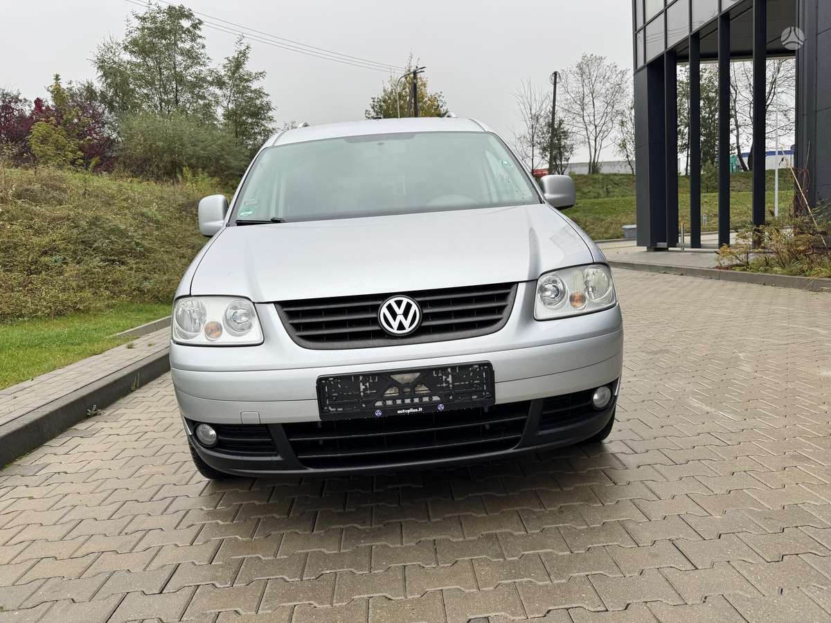 Volkswagen Caddy 2008 — rear view
