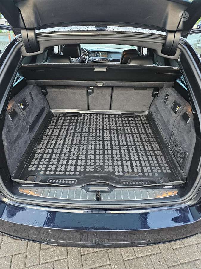 BMW 530 2011 — photo 10