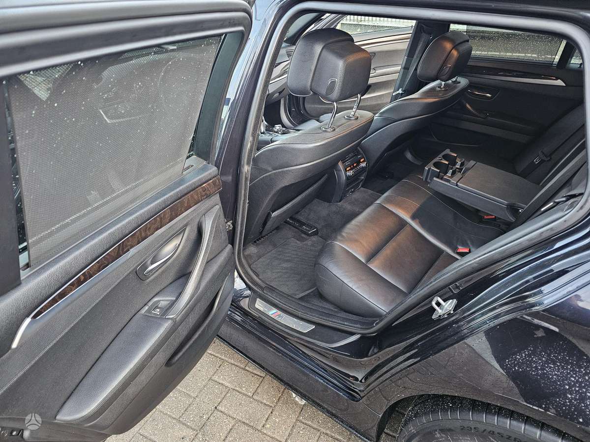 BMW 530 2011 — photo 7