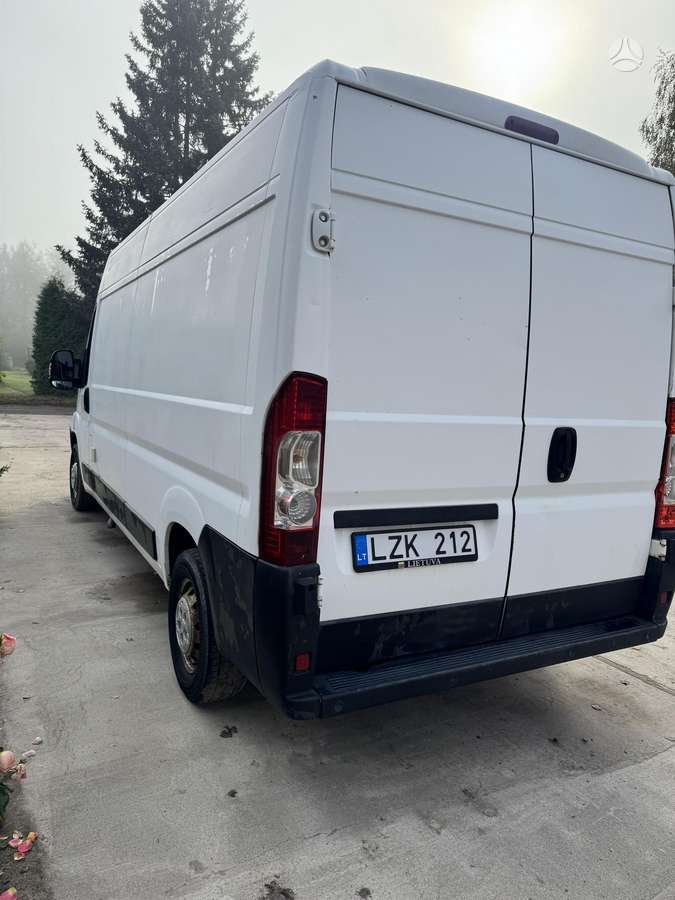 Fiat Ducato 2011 — салон