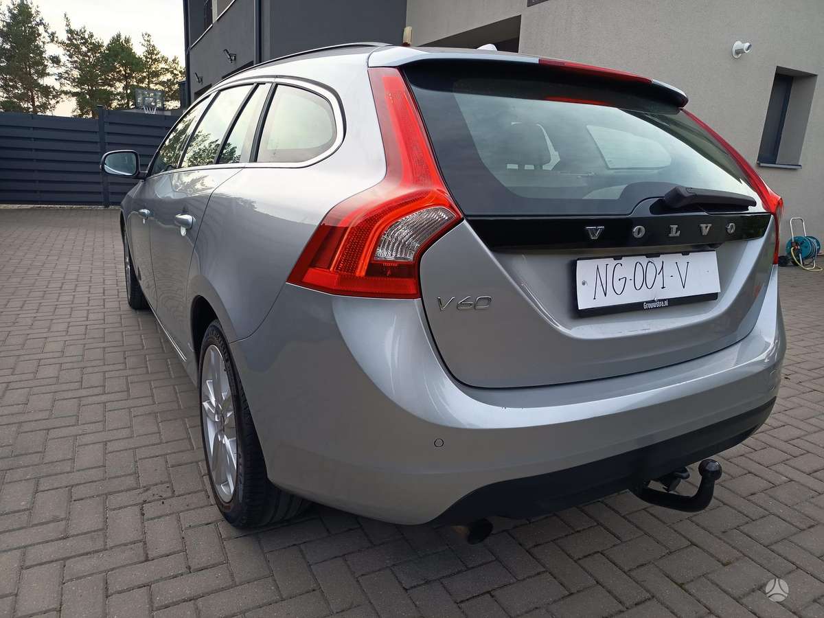 Volvo V60 2013 — фото 9