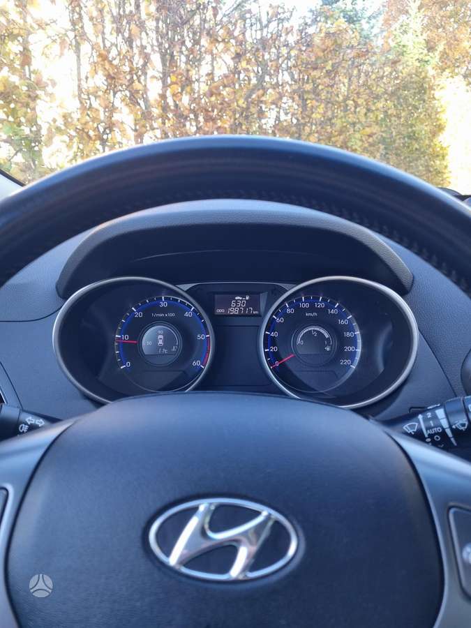 Hyundai ix35 2015 — photo 11