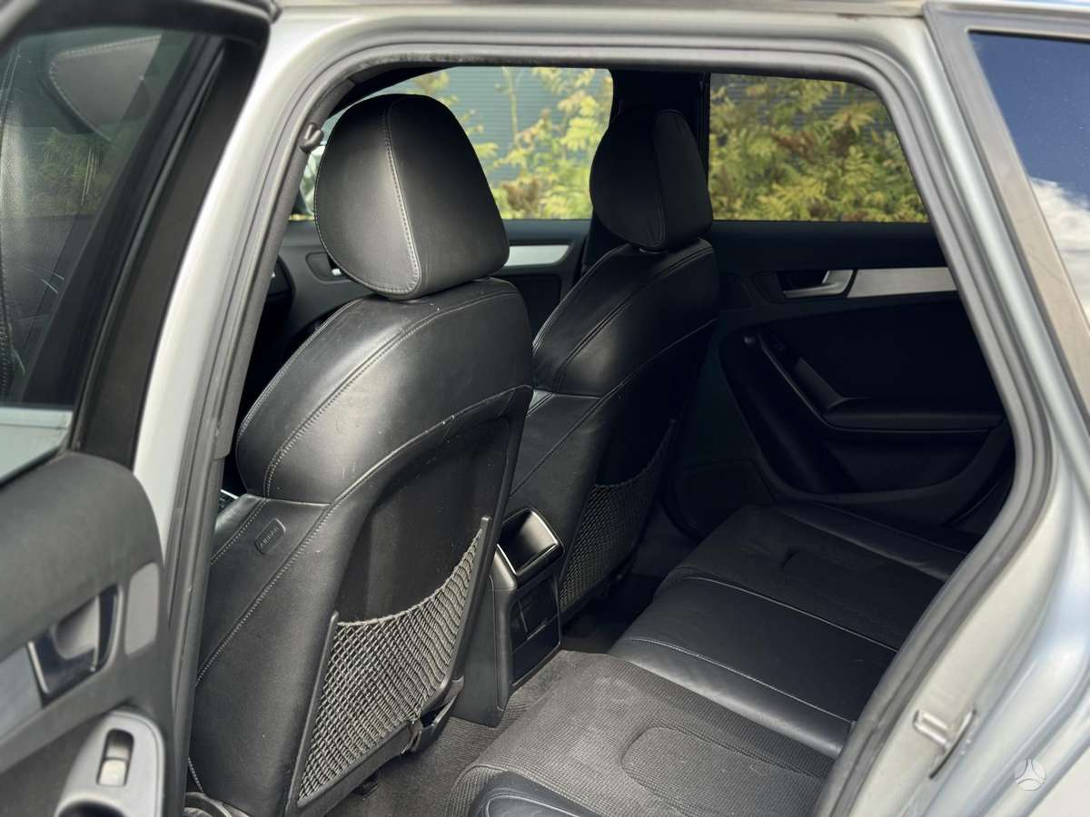 Audi A4 2009 — photo 13