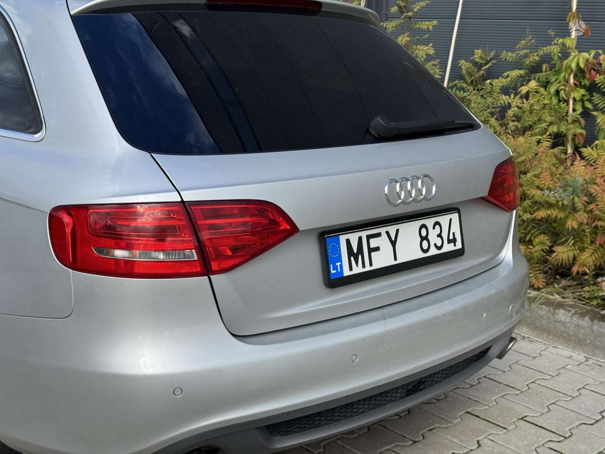 Audi A4 2009 — photo 6