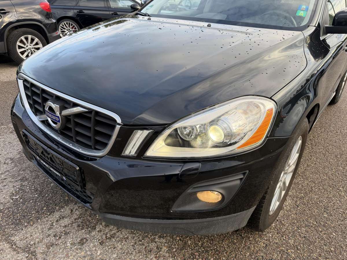 Volvo XC60 2009 — салон
