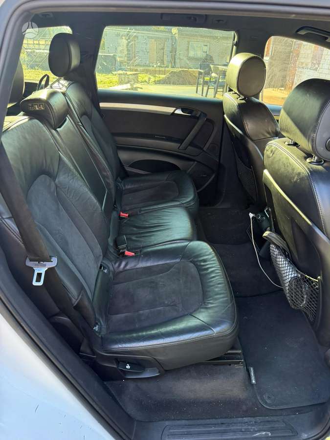 Audi Q7 2008 — photo 11
