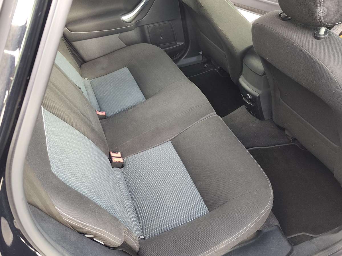 Ford Mondeo 2014 — photo 12