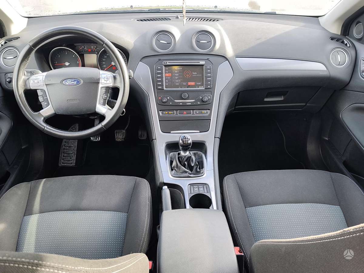 Ford Mondeo 2014 — photo 7