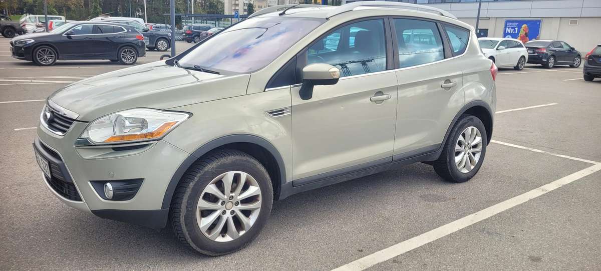 Ford Kuga 2008 — салон
