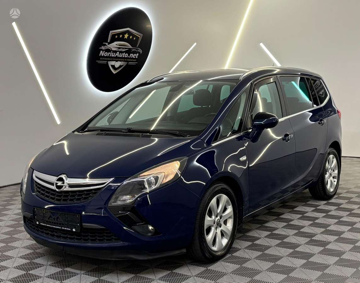 Opel Zafira 2013 — photo 12