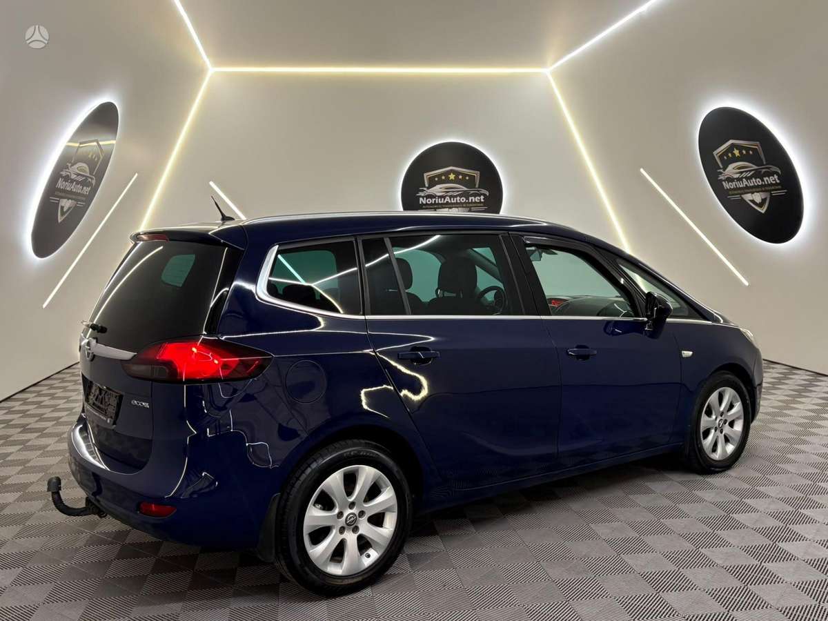 Opel Zafira 2013 — photo 13