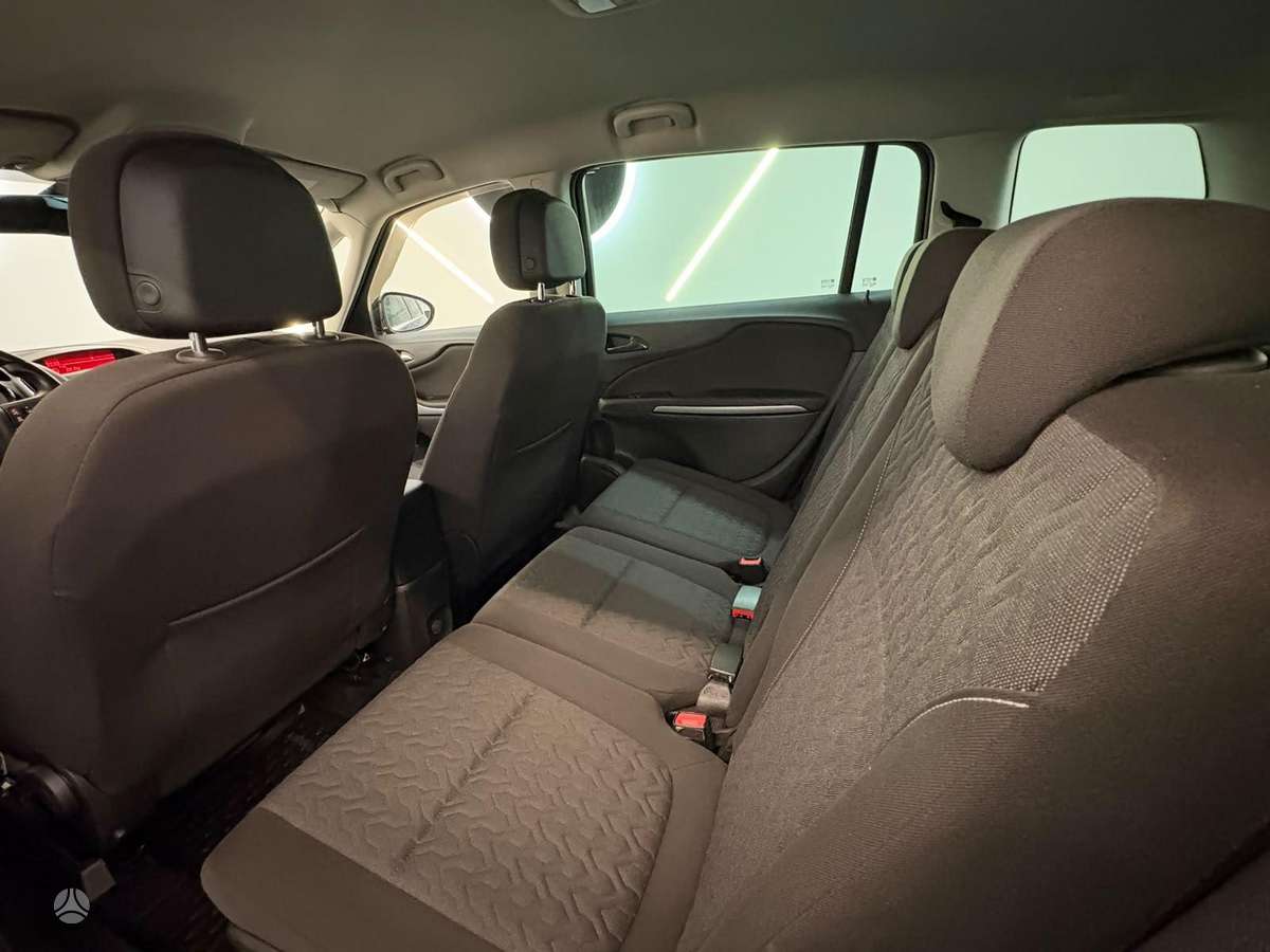 Opel Zafira 2013 — photo 19