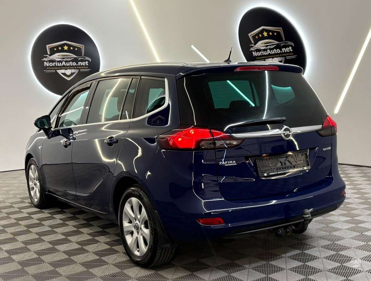 Opel Zafira 2013 — photo 25