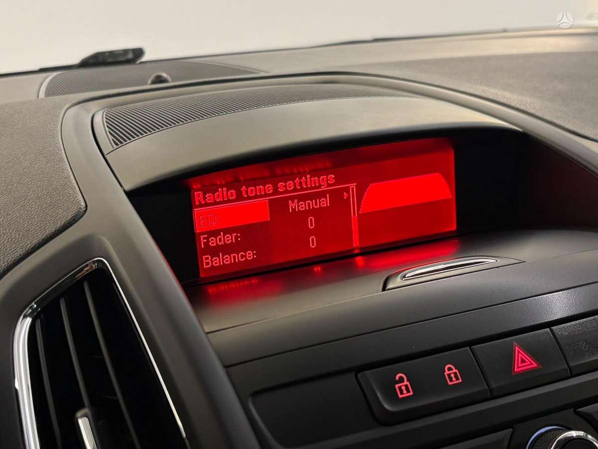 Opel Zafira 2013 — photo 5
