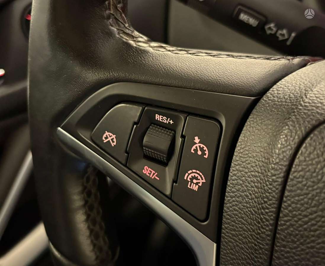 Opel Zafira 2013 — photo 6