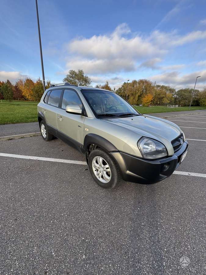 Hyundai Tucson 2006 — engine 2700 cm³, 175 HP (129kW)