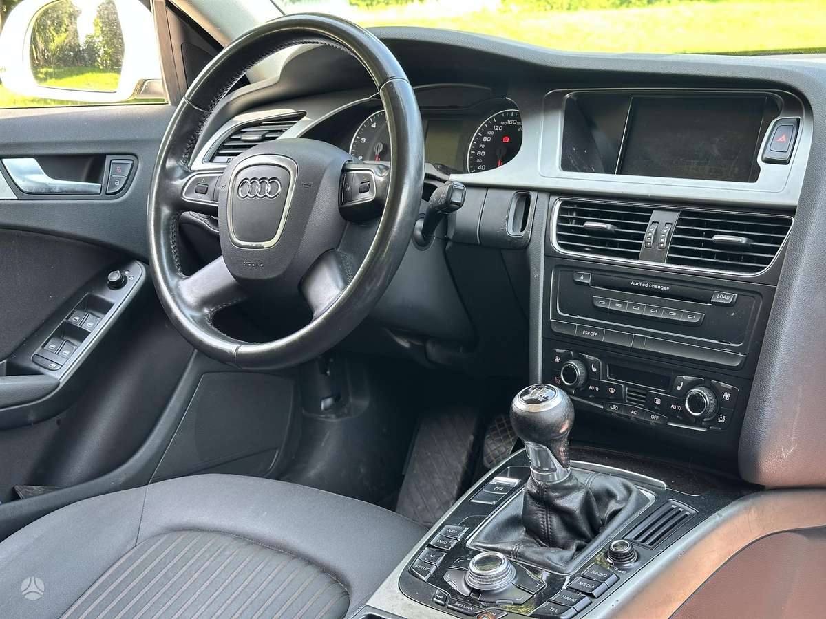 Audi A4 2008 — photo 10