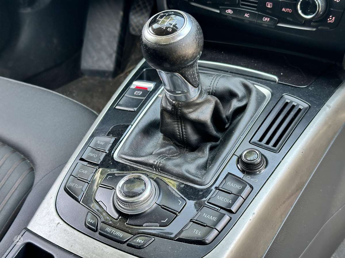 Audi A4 2008 — photo 12