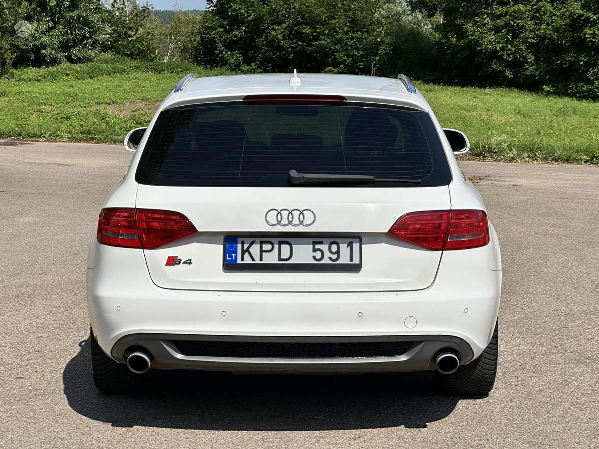Audi A4 2008 — photo 7