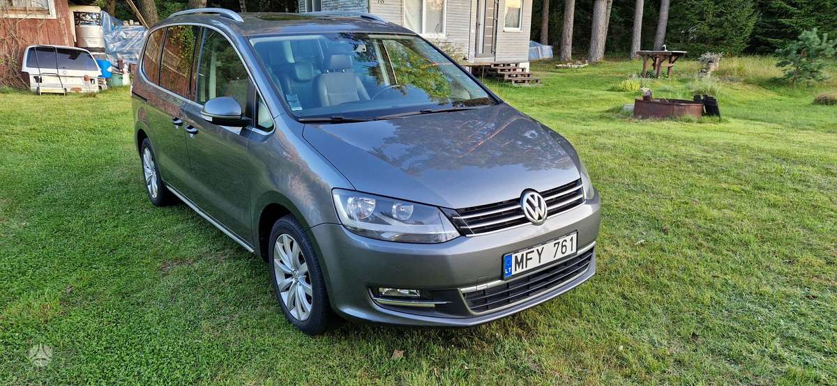 Volkswagen Sharan 2011 — вигляд ззаду