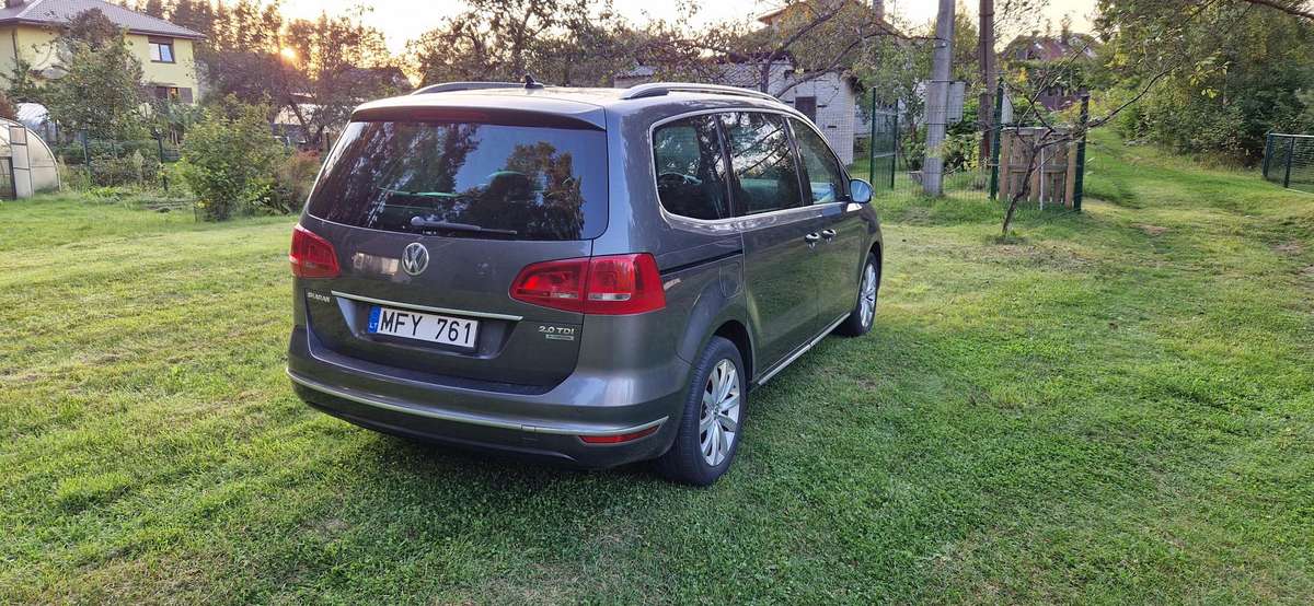 Volkswagen Sharan 2011 — двигун 1968 cm³, 140 HP (103kW)