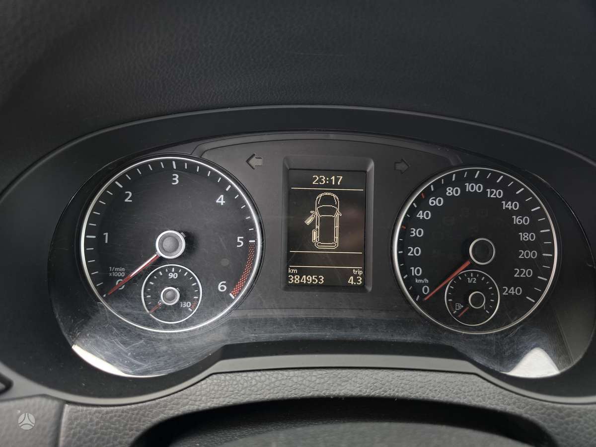 Seat Alhambra 2014 — photo 11