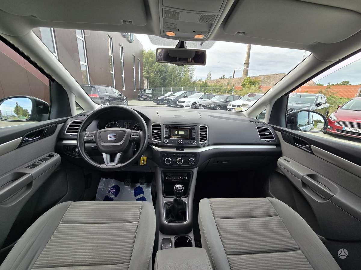 Seat Alhambra 2014 — photo 14