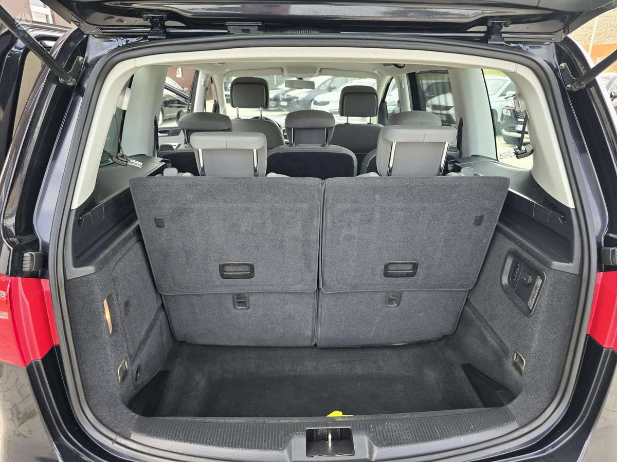 Seat Alhambra 2014 — photo 15