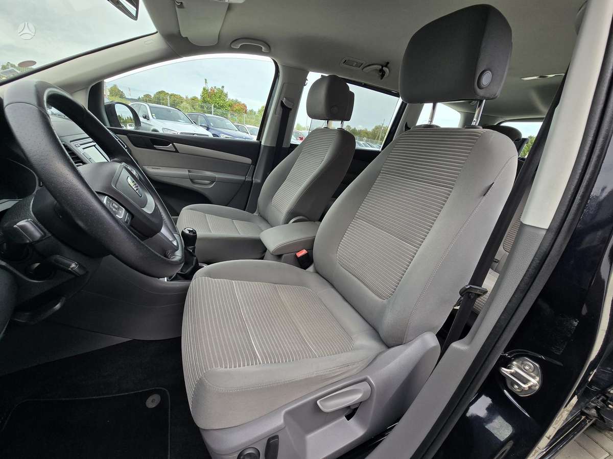 Seat Alhambra 2014 — photo 6