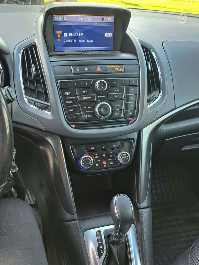 Opel Zafira 2012 — photo 7