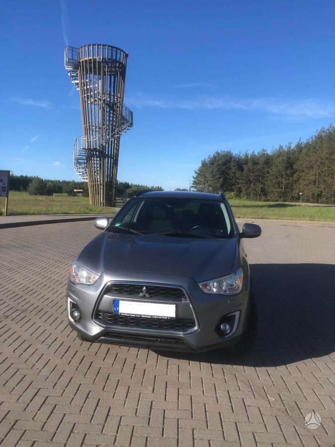 Mitsubishi ASX 2015 — салон
