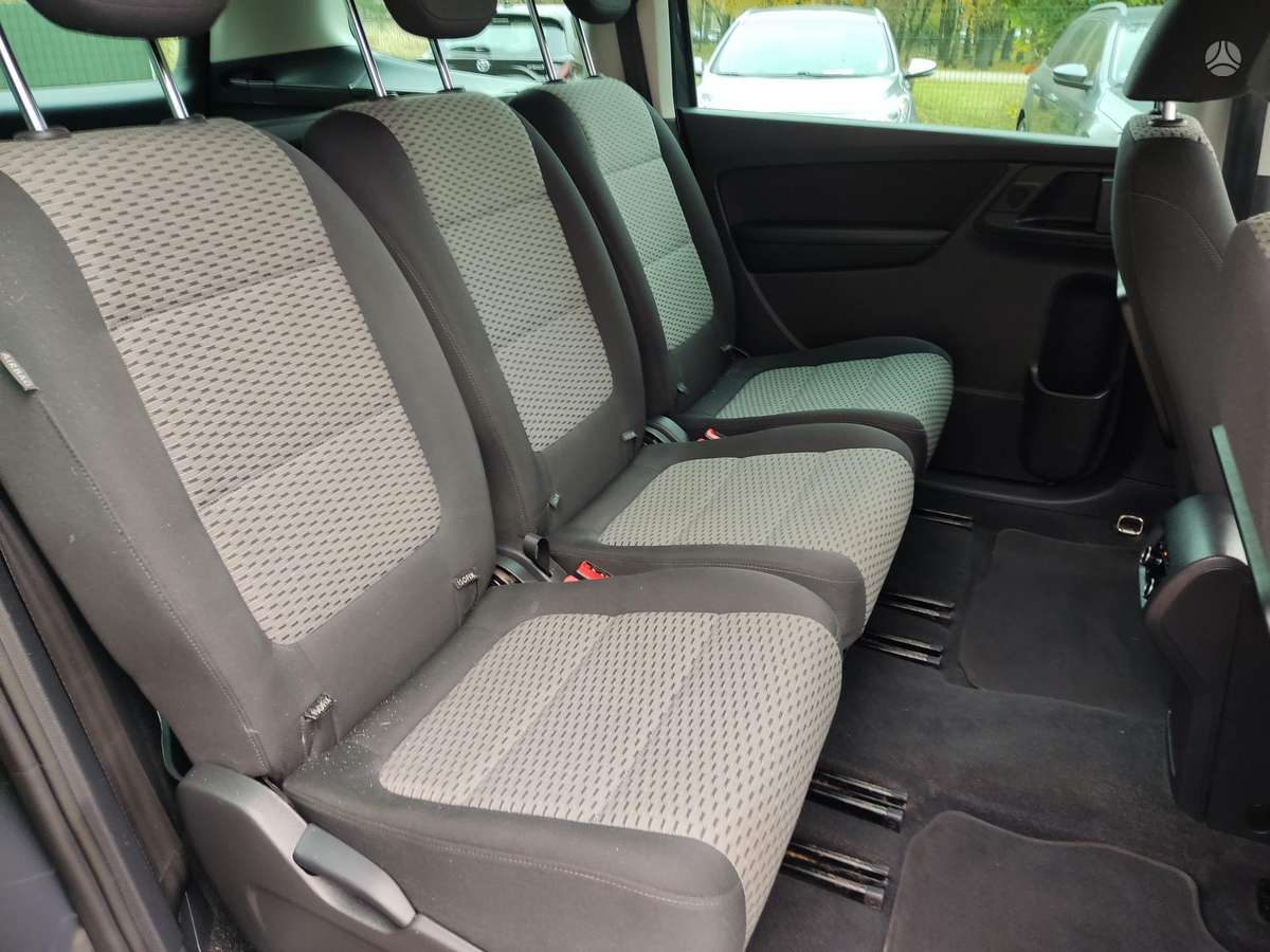 Volkswagen Sharan 2010 — photo 14