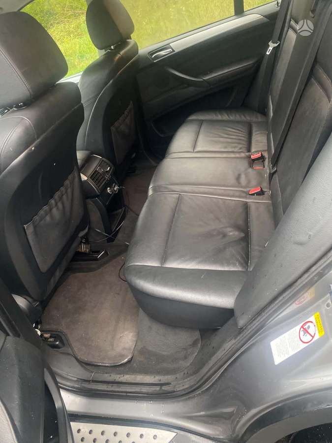 BMW X5 2008 — photo 11
