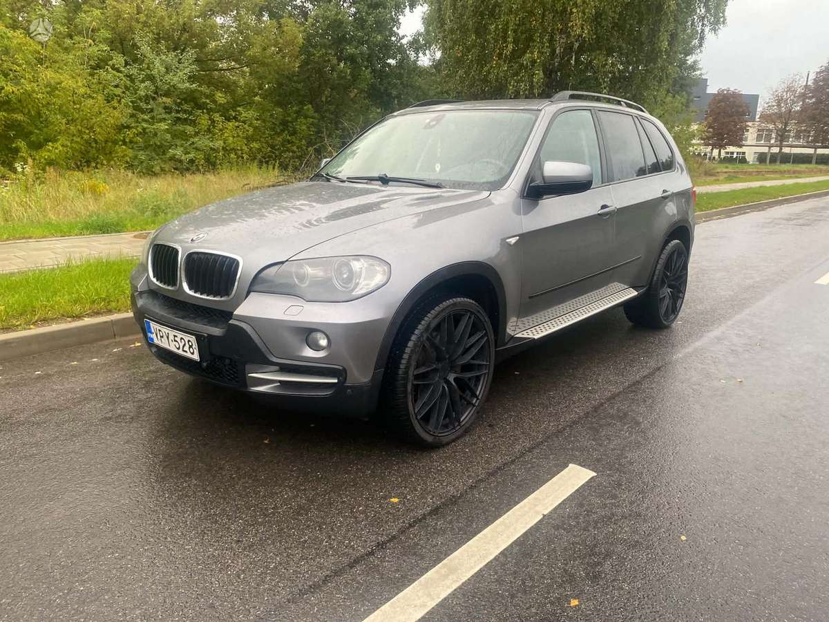 BMW X5 2008 — engine 3000 cm³, 235 HP (173kW)
