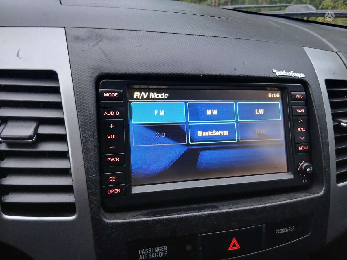 Citroen C-Crosser 2008 — photo 11
