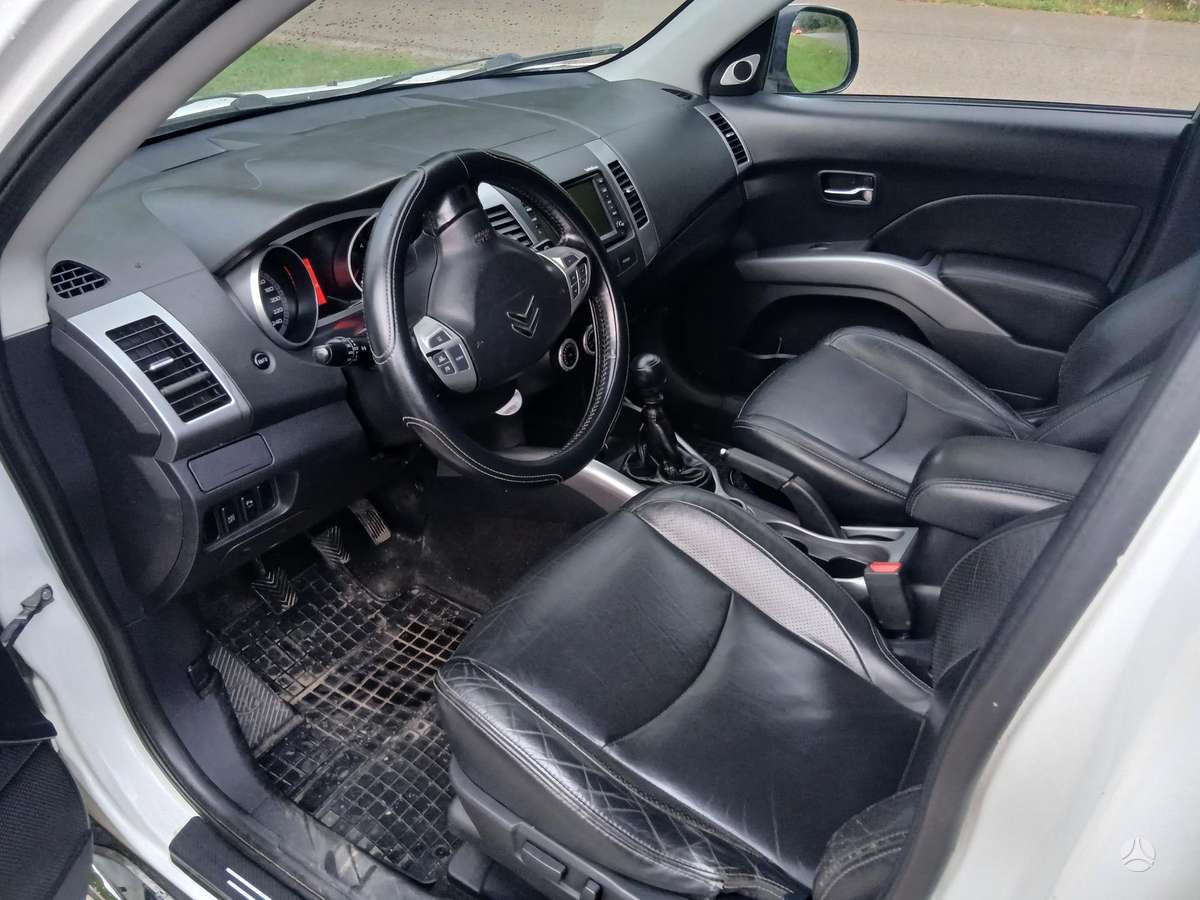 Citroen C-Crosser 2008 — photo 8