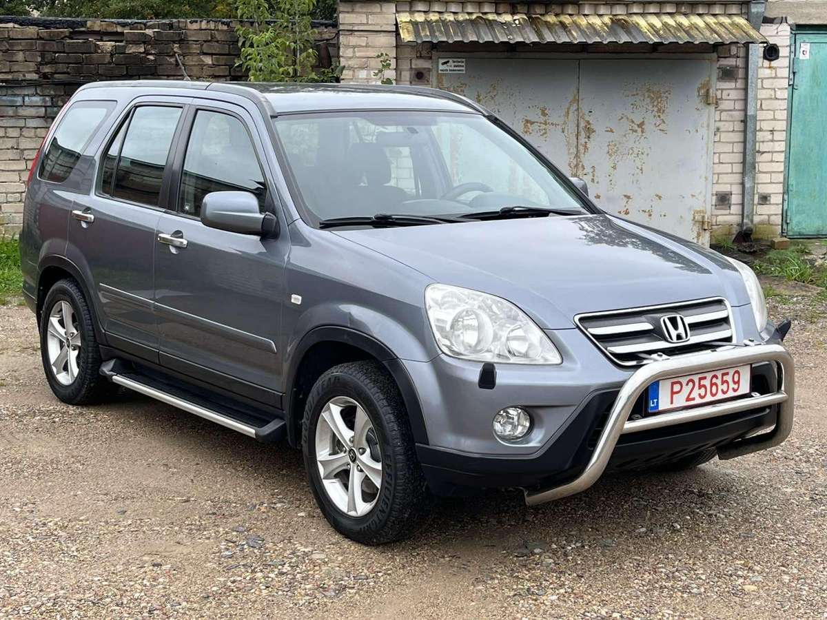 Honda CR-V 2006 — rear view