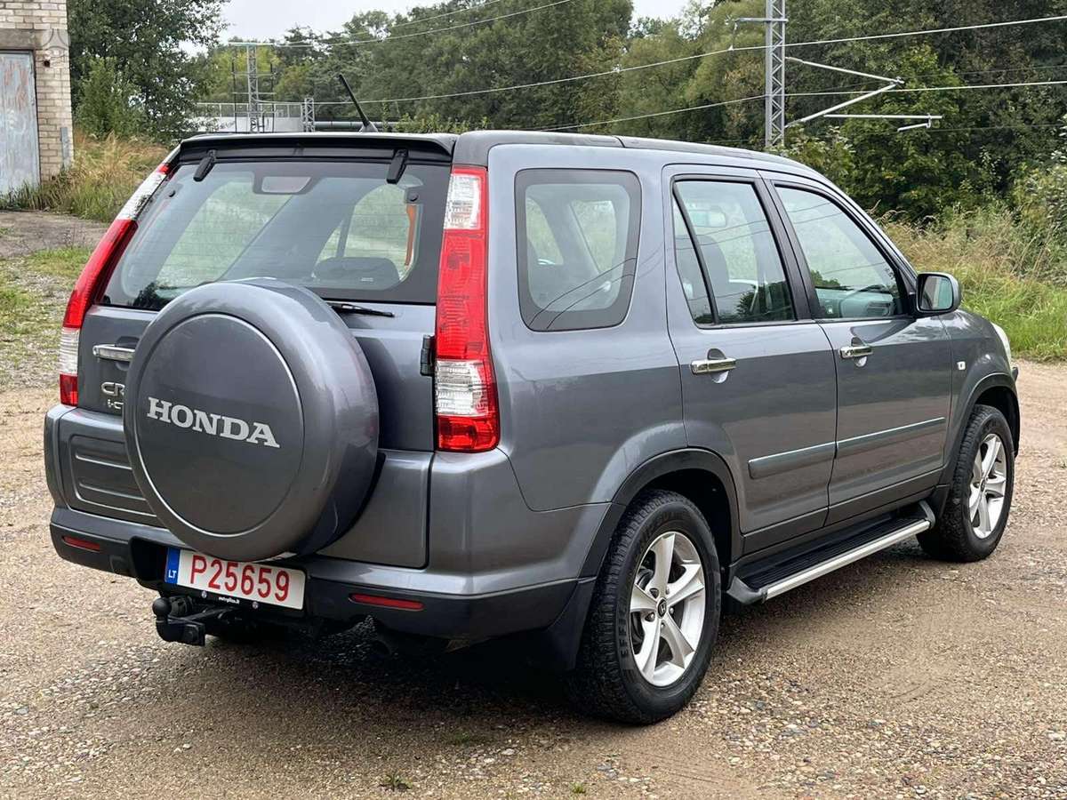 Honda CR-V 2006 — interior