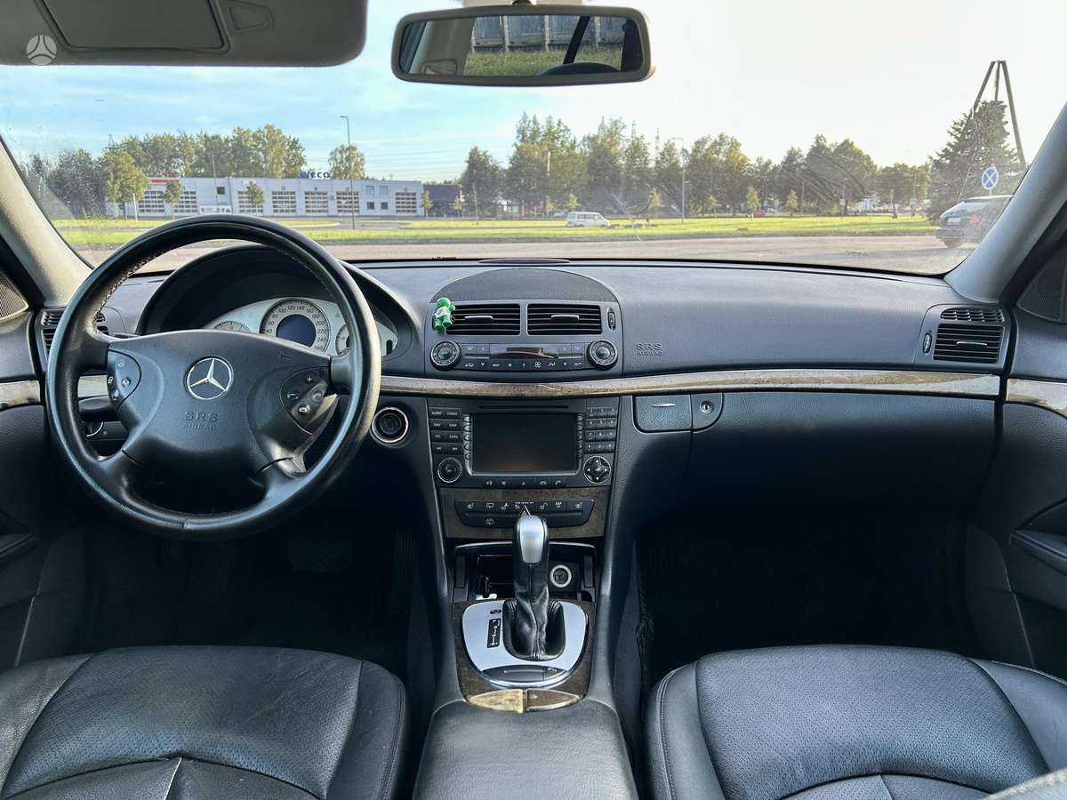 Mercedes-Benz E280 2004 — photo 6
