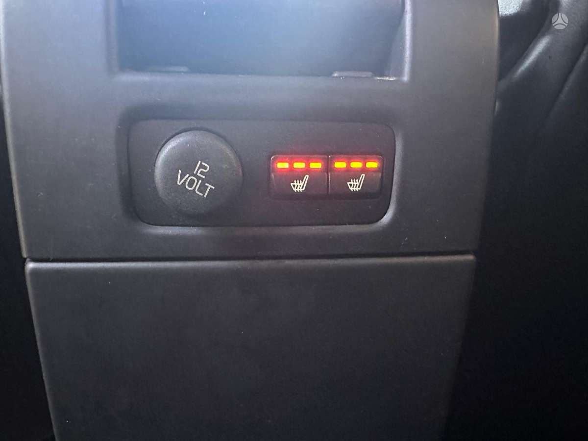 Volvo XC70 2009 — photo 15