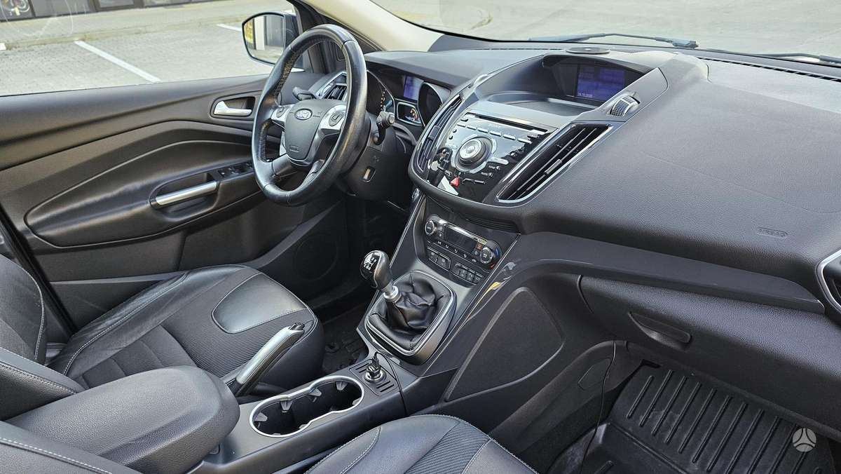 Ford Kuga 2012 — photo 15