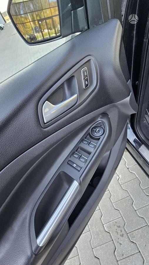 Ford Kuga 2012 — photo 19