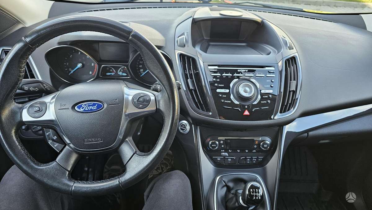 Ford Kuga 2012 — photo 20