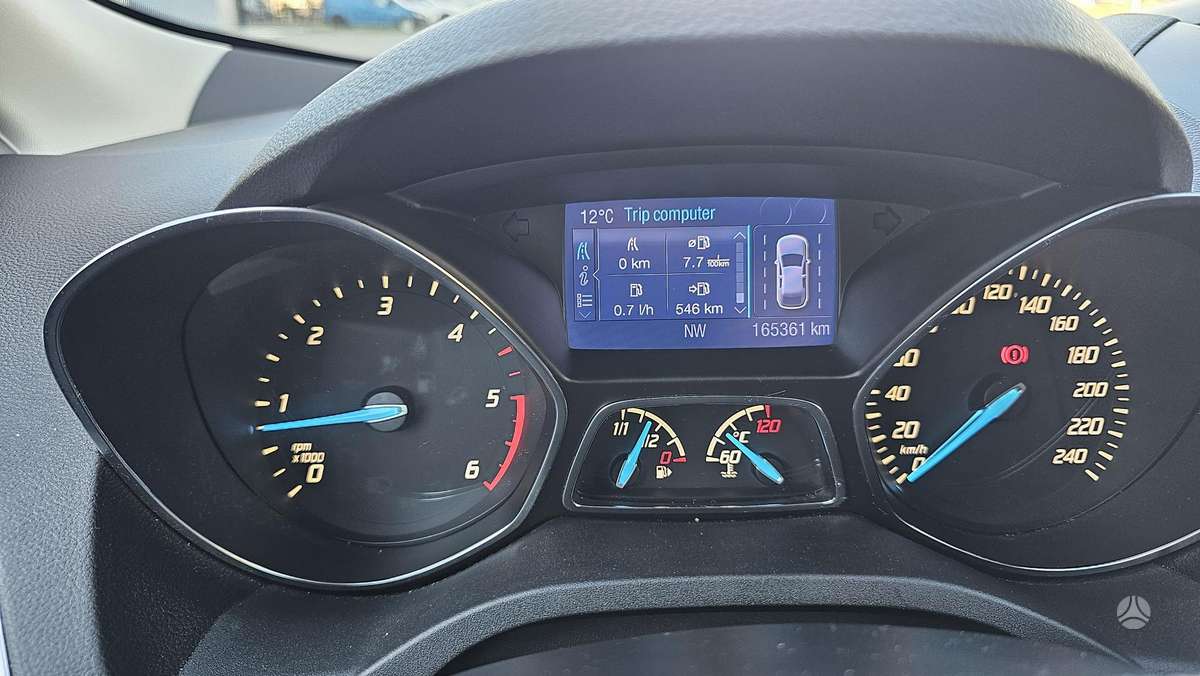 Ford Kuga 2012 — photo 21