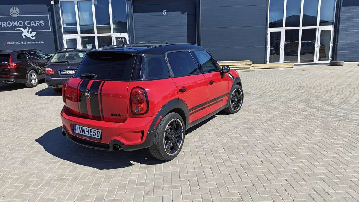 Mini Countryman 2012 — rear view