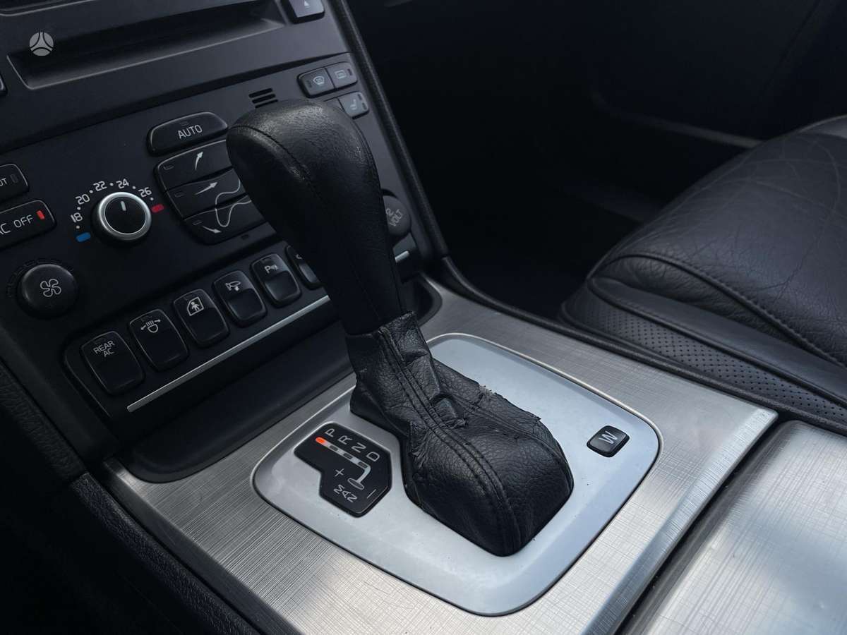 Volvo XC90 2008 — photo 15